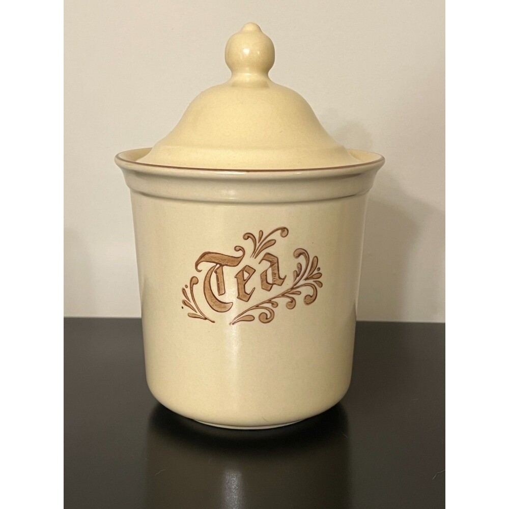 Vintage Pfaltzgraff Village / Pattern 1070 #509 1 1/5 Quart Tea Canister
